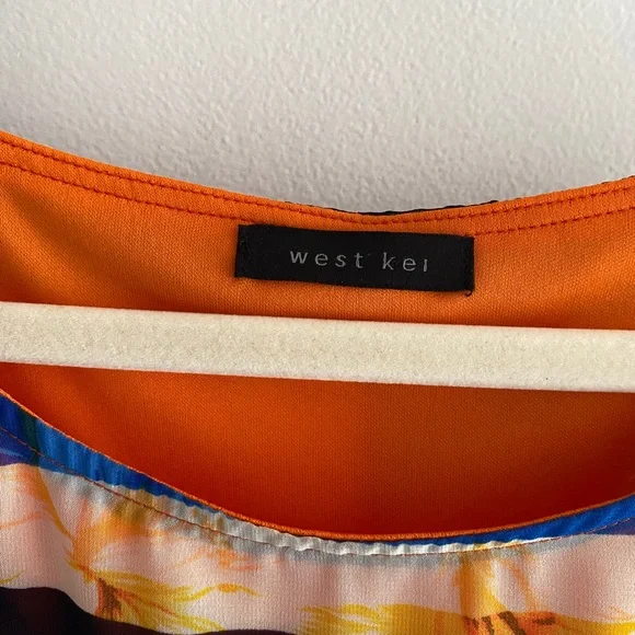 West Kei multicolored blouse, size small, great condition. Lining. - Picture 11 of 12